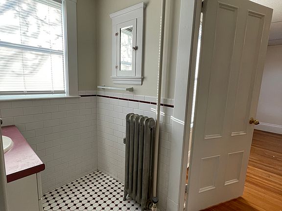 5th image of 37 Avon St #1