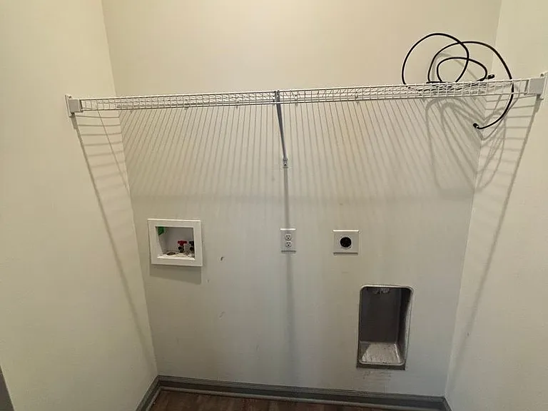 703 Buddy Ct — Photo 23
