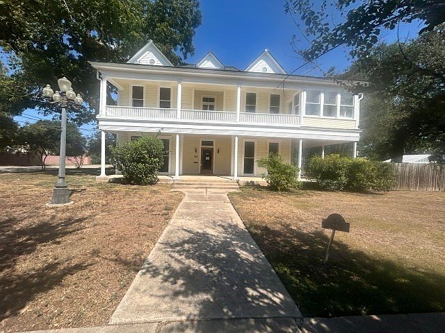 1st image of 605 Saint Matthew St