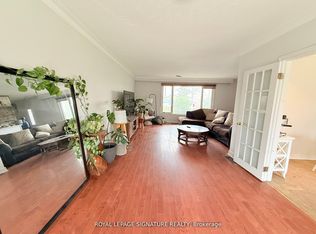38 Burnhamthorpe Rd W, Oakville, ON L6M 4K4