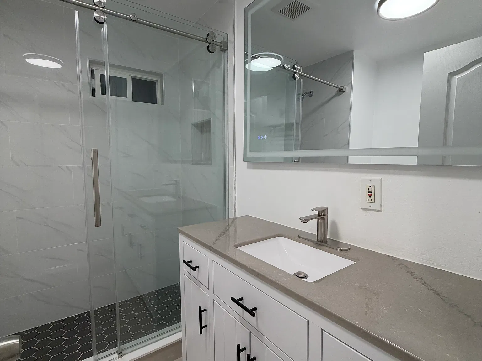 3 bed, 1368 sqft, $3,500 — Photo 4