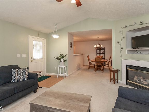 3rd image of 10830 Pine Valley Path