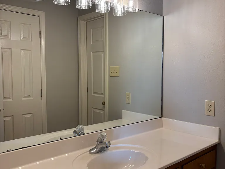2810 Longbow Ln — Photo 6
