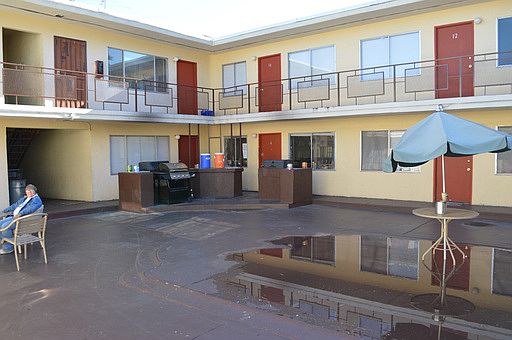 4th image of 2630 Sherwood St APT 1