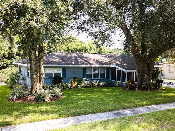 2nd image of 635 Lorraine Cir