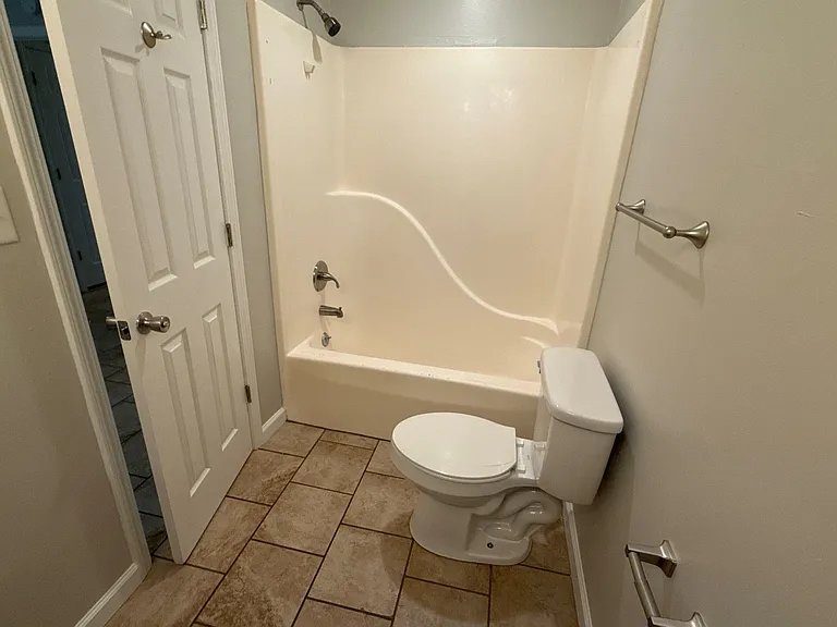 16 Markwest Cv #L — Photo 8