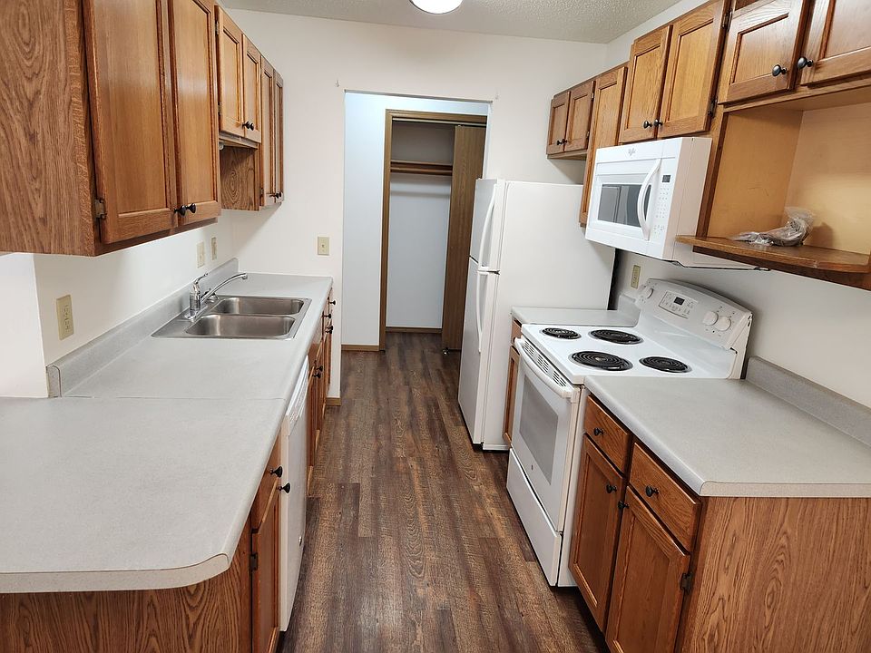1st image of 6500 W 43rd St APT 7