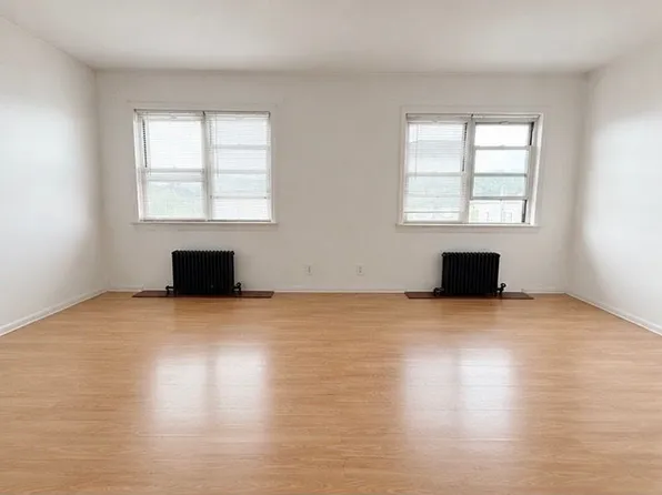 (undisclosed Address), Flushing, NY 11378
