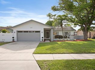 1285 Dale Cir W, Dunedin, FL 34698