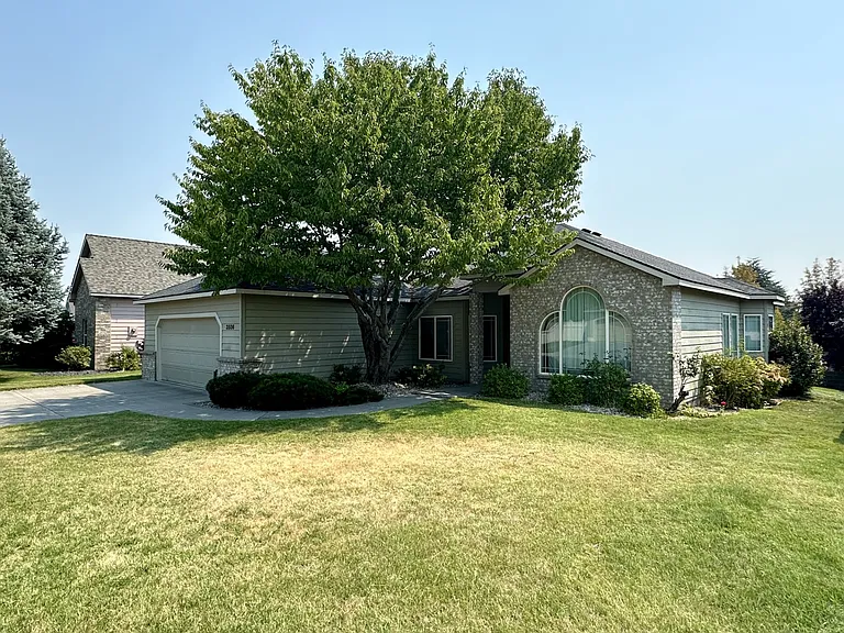 3506 Waterford St — Photo 2