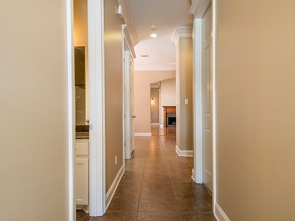 4th image of 107 Destin Dr