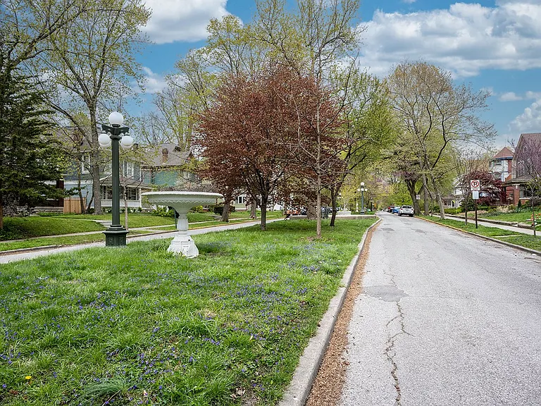721 Woodruff Place East Drive — Photo 25