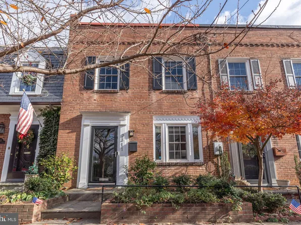 2311 Huidekoper Pl NW, Washington, DC 20007