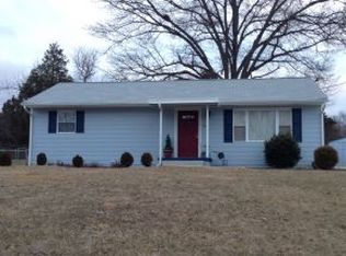 106 Blue Ridge Dr, Bristol, TN 37620