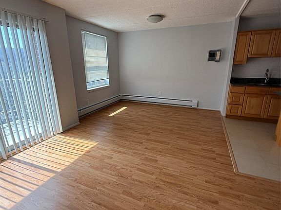 5th image of 35 Park Ave APT 6T