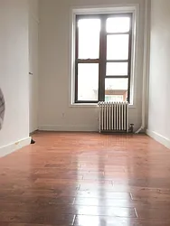 Rented by Warren T Real Estate Corp.