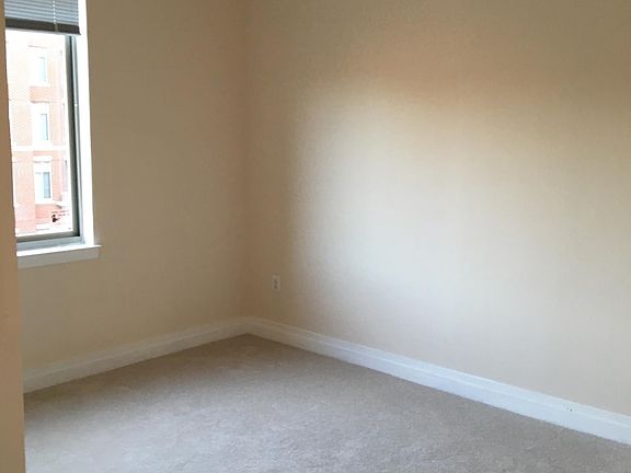 5th image of 4490 Market Commons Dr Unit Penthouse 07