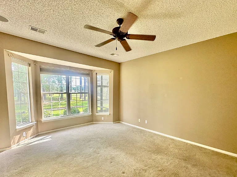 39 Tallow Dr — Photo 16