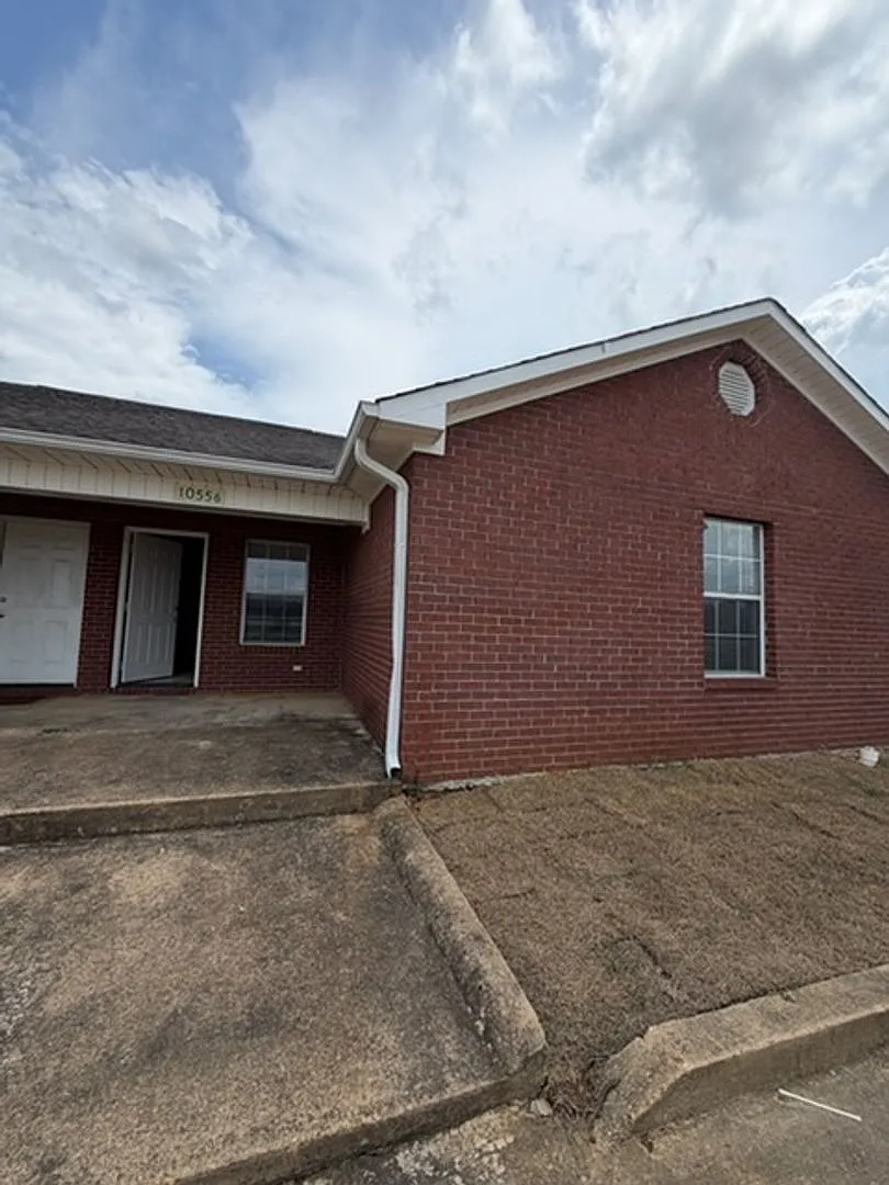 Renovated 3 Bedroom 2 Bath Home for Rent!! — Photo 1