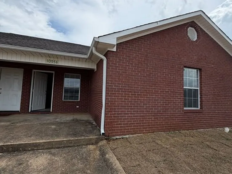 10556 Highway 363 — Photo 1