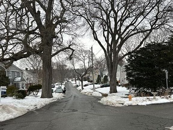 5th image of 48 Rural Ave