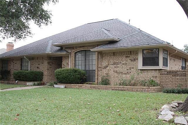 1st image of 10111 Candlebrook Dr