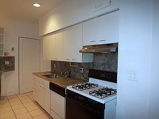 Sold by Anna Pinto Realty | media 17