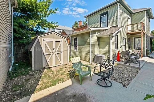 957 Harrison Ave Photo 1