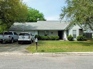1311 Dove Ln, Lockhart, TX 78644