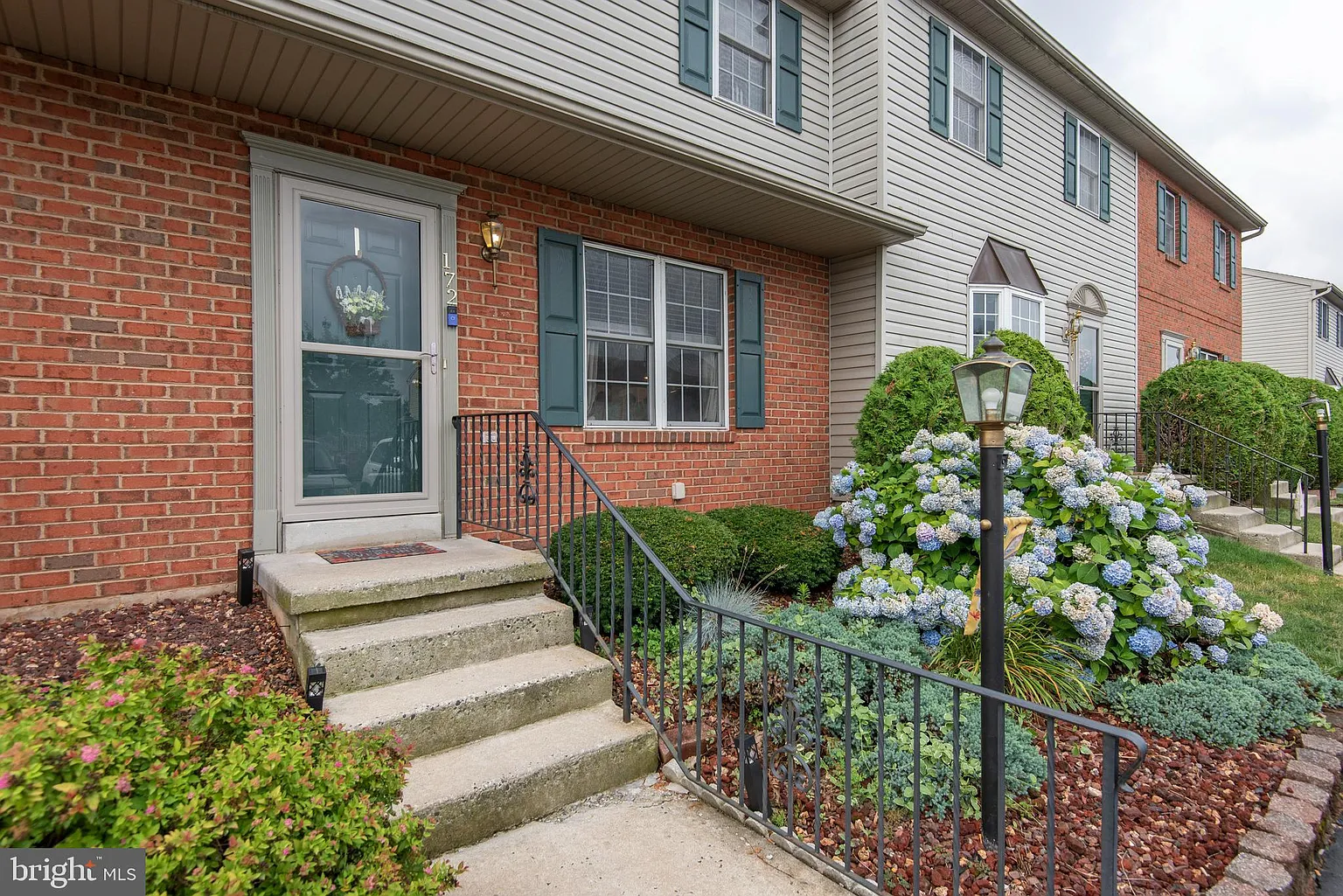 172 Nicole Way photo 1