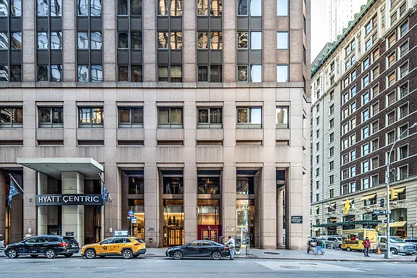 Sold by Platinum Properties | media 18