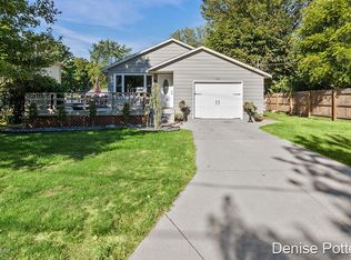 257 Elizabeth Ave NE, Rockford, MI