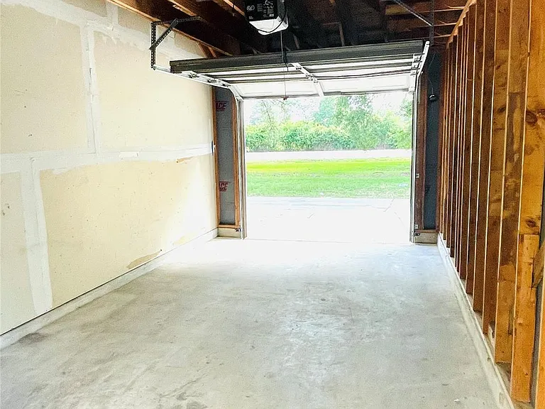 23623 Twisting Falls Dr — Photo 42