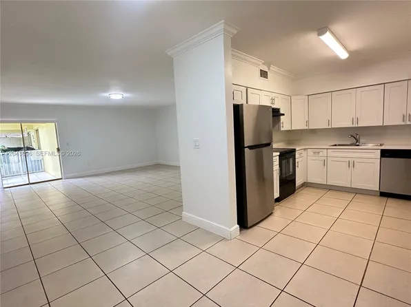 2536 Van Buren St APT 5A, Hollywood, FL 33020