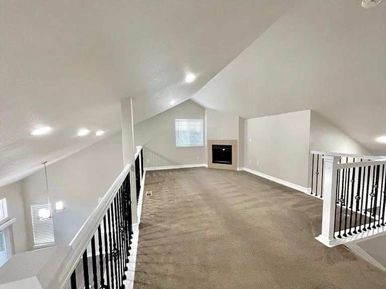 7778 Buckeye Tree Ln — Photo 32