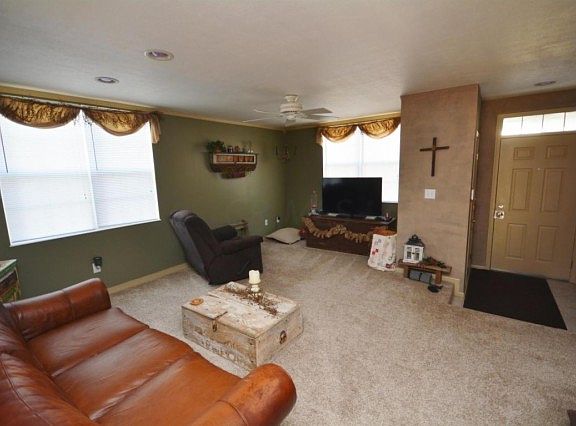 4th image of 223 Oxford Oak Dr #223