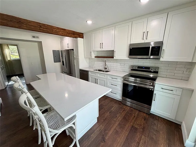 1301 S Howard Ave #C8 — Photo 3