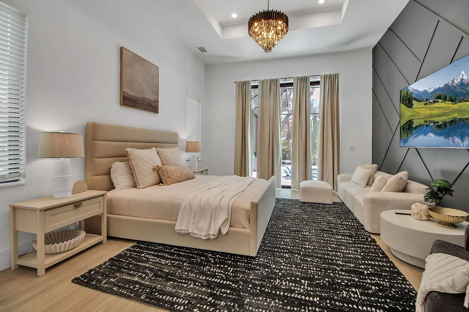 5 bed, 4.5 bath, 3541 sqft, $18,709 — Photo 3