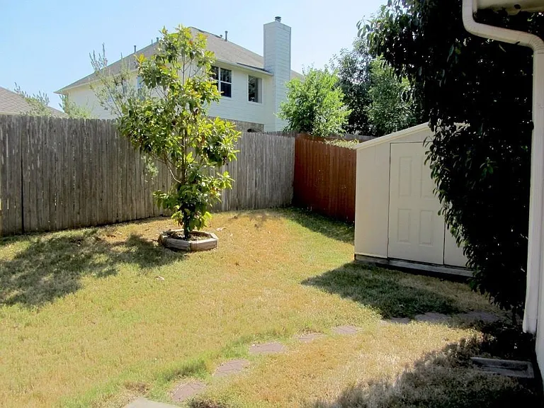 1815 Hickory Ridge Cv — Photo 29