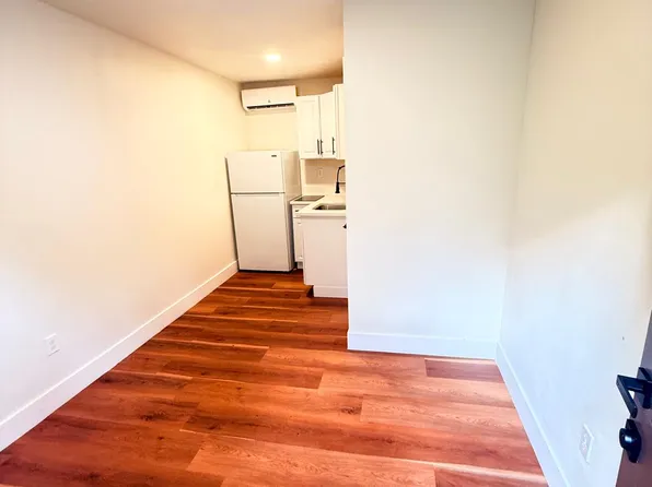 4673 Debbie Ln, Lutz, FL 33559