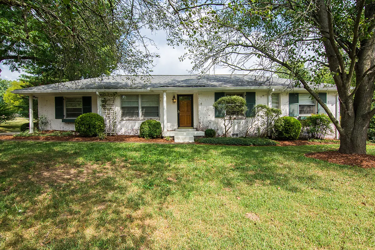 3 bed, 1645 sqft, $2,850 — Photo 1