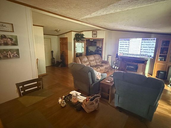 2nd image of 635 E 23rd Ct