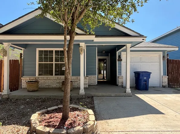 17414 College Port Dr, Laredo, TX 78045