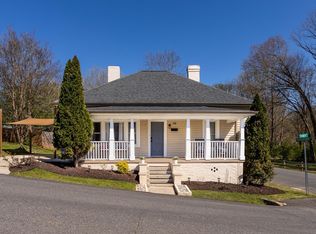 58 4th St, Cramerton, NC 28032