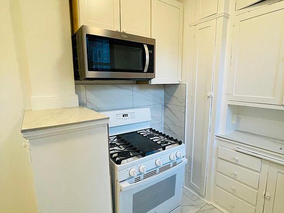 3rd image of 3172 24th St APT 103