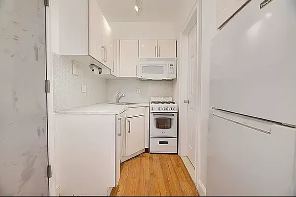 Rented by REAL New York | media 5