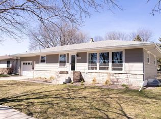 1416 E 4th Ave, Mitchell, SD 57301