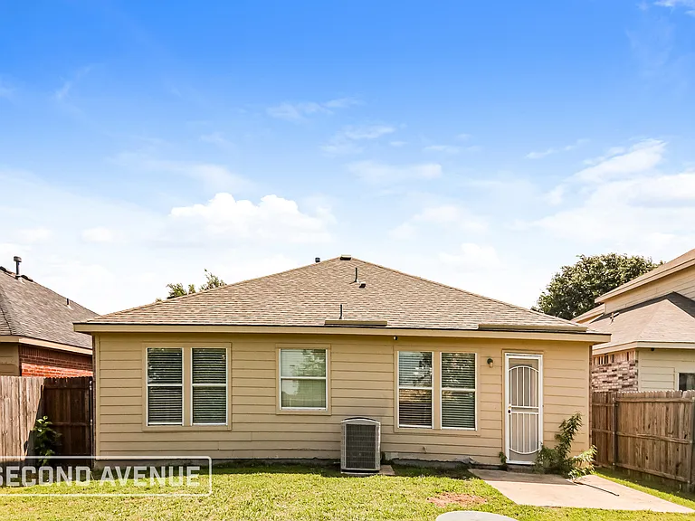 2121 Juniper Dr — Photo 16