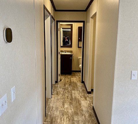 4th image of 516 Courtland Ln #550