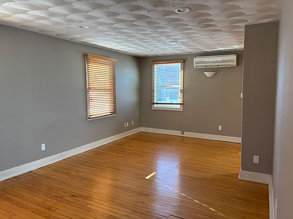 3rd image of 445 Atwells Ave #1